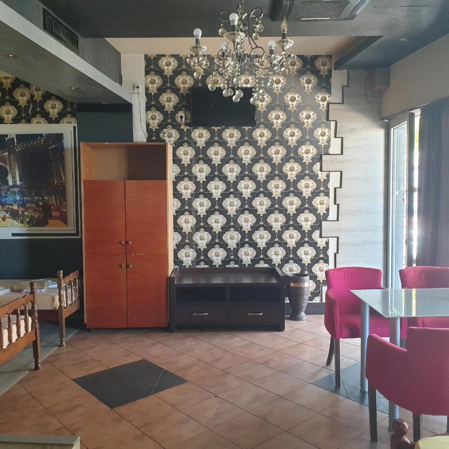 Apartments Prag Улцинь Экстерьер фото