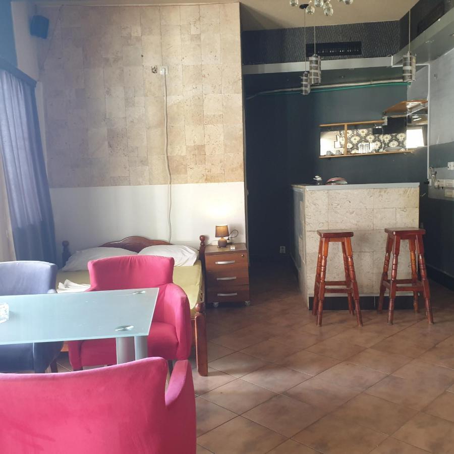 Apartments Prag Улцинь Экстерьер фото