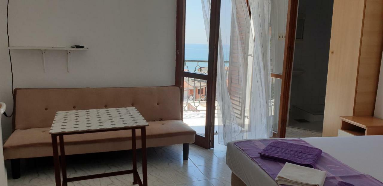 Apartments Prag Улцинь Экстерьер фото