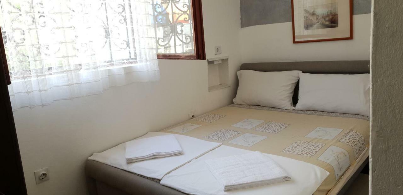 Apartments Prag Улцинь Экстерьер фото