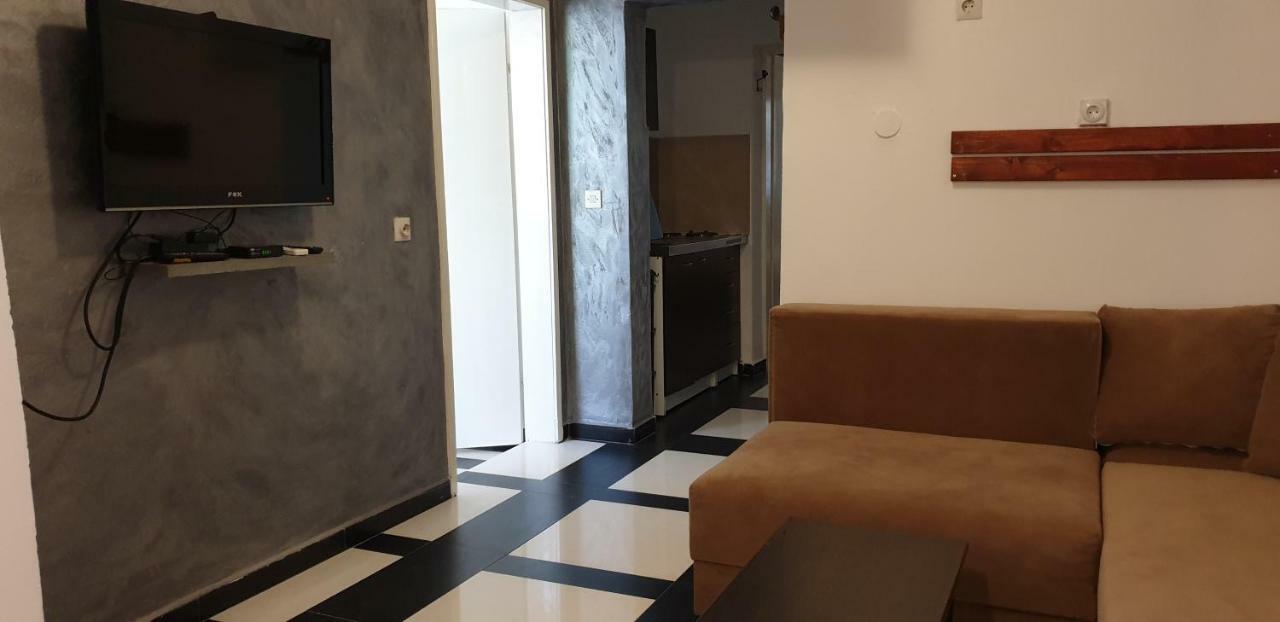 Apartments Prag Улцинь Экстерьер фото
