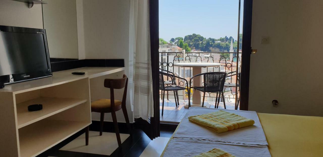 Apartments Prag Улцинь Экстерьер фото